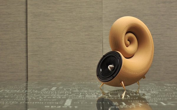 Akemake's wooden 3D printed speaker