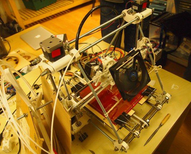 DoES Liverpool's RepRap in action DoES Liverpool's RepRap in action