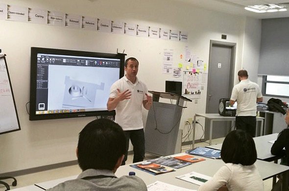 edouard.jpg edouard.jpg