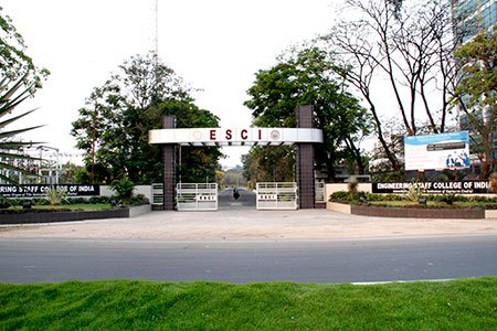 esci-main-entrance.jpg esci-main-entrance.jpg