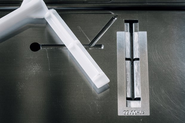 Insert_in_Mold.jpg Insert_in_Mold.jpg