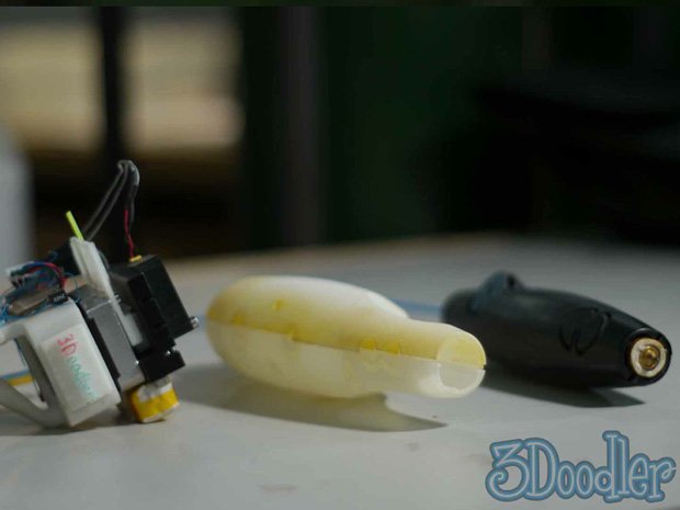 A cross section of the 3Doodler