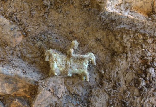 Archäologische Sensation aus der Hallstattkultur: Der Unlinger Reiter aus dem 7. Jahrhundert v. Chr. im Auffindungszustand (Bildquelle: © Landesamt für Denkmalpflege im Regierungspräsidium Stuttgart)