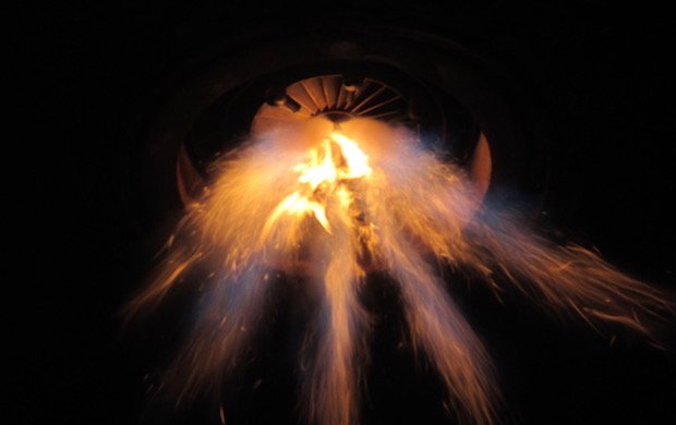 UHT atomiser in operation.jpeg UHT atomiser in operation.jpeg