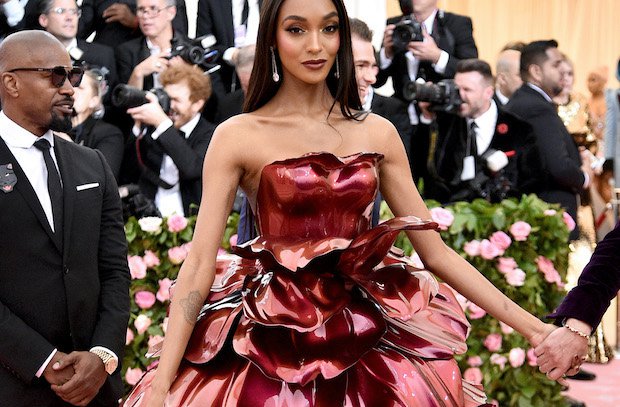 Jourdan Dunn attends 2019 Met Gala in 3D printed Zac Posen dress Jourdan Dunn attends 2019 Met Gala in 3D printed Zac Posen dress