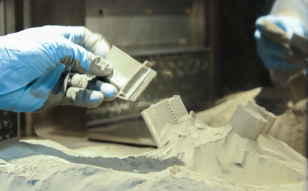 Part freefloating in powder.png Part freefloating in powder.png