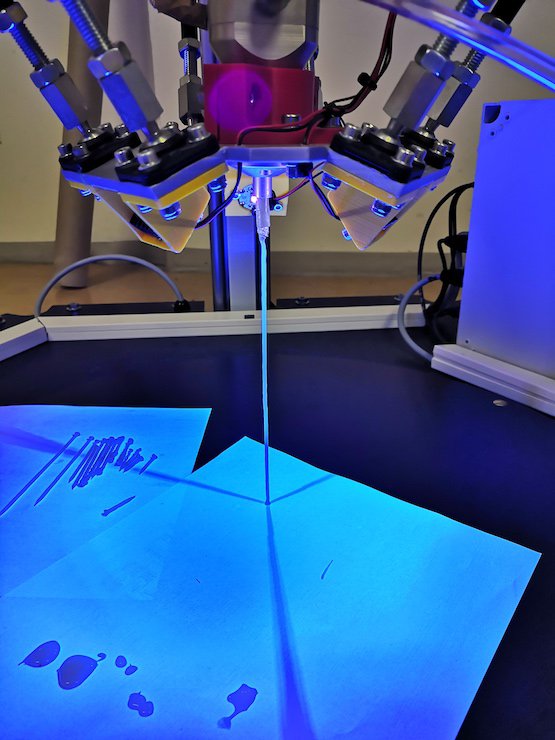 Printing process of a rod with the prototype.jpg Printing process of a rod with the prototype.jpg