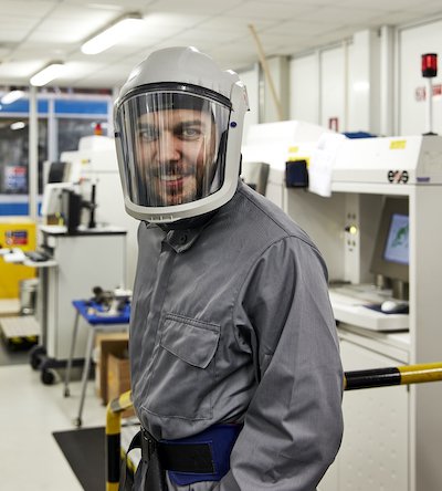 Image 4_ Baker Hughes Additive Lab People (1).jpg