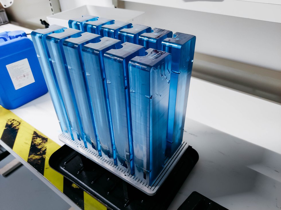 Wilson Sporting Goods - XL molding tools - 12 mold halves 1.jpg