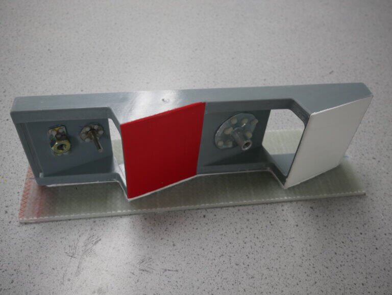 Bulkhead insert for service management 2.jpg