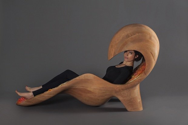 Neri Oxman in her Gemini chaise Neri Oxman in her Gemini chaise