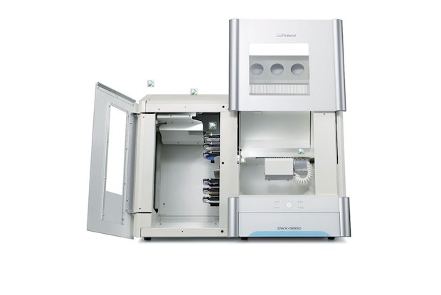 Roland DG DWX-52DC dental mill