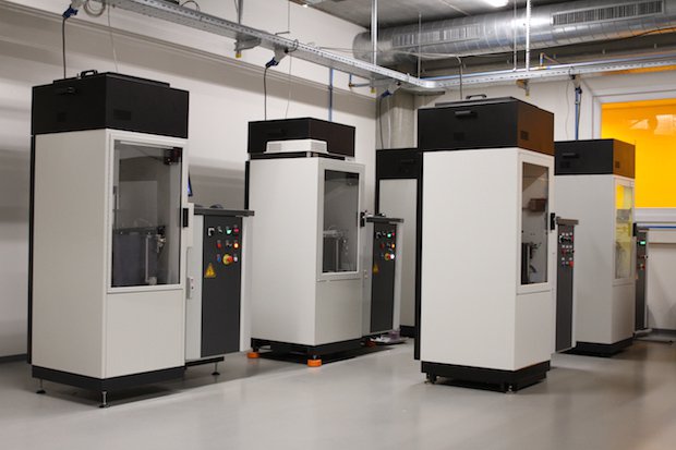 Aurora Repair kit - machines      A collection of Aurora (formerly SLA) 250 machines.