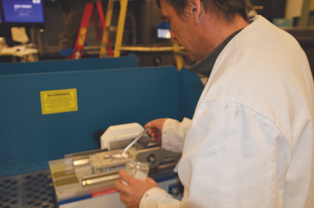 HP Materials Making it Matter      Testing is carried out in the Open Applications & Materials Lab.