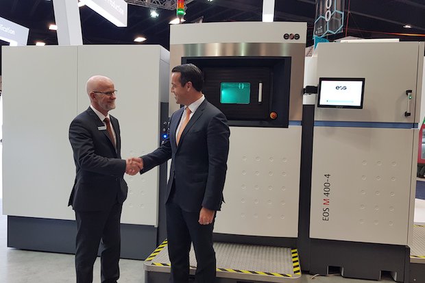 Sintavia EOS RAPID 2018      Glynn Fletcher, President, North America (left) shakes hands with Brian Neff, Sintavia CEO (right).