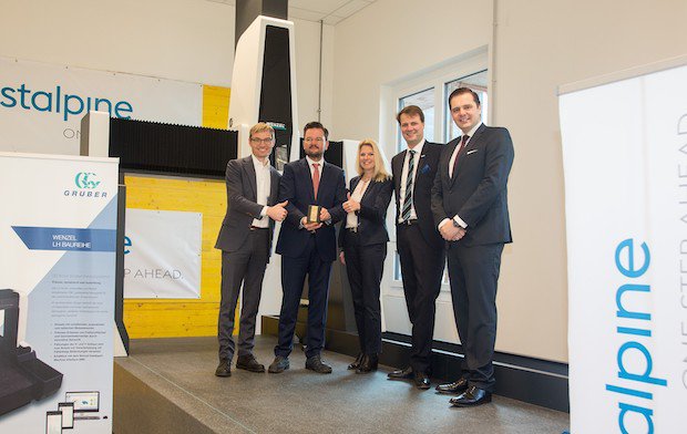 Wenzel 9000 installation      From left to right: Josef Lamplmayr, Dirk Mahnke, Heike Wenzel, Heiko Wenzel Schinzer, Johannes Riha. - Michael_Hetzmannseder