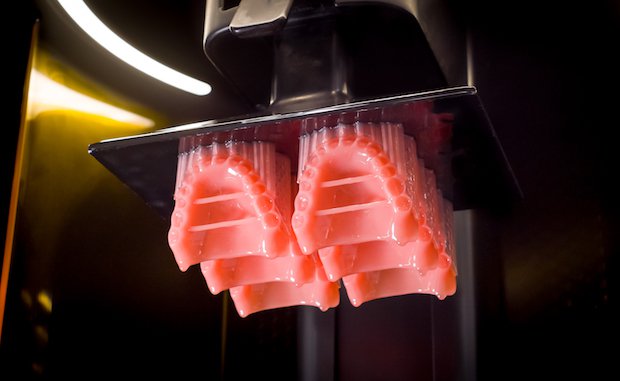 Lucitone Digital Print Denture workflow has been optimised for Carbon’s M-Series printers.