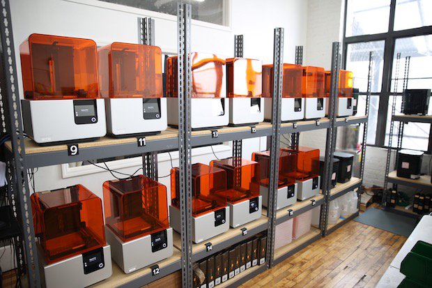 Voodoo Smilelove      Voodoo Clear Aligners' fleet of Formlabs Form 2 machines.