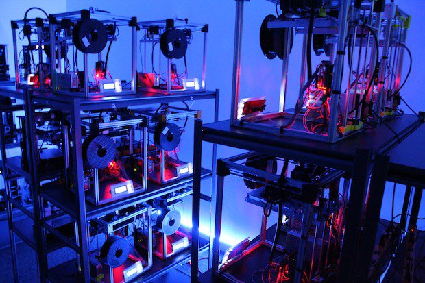 Slant 3D printer farm. - Slant 3D via Facebook
