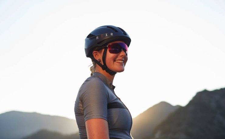 Cyclist wears custom-fit HEXR helmet featuring 3D printed honeycomb shell. (Credit: HEXR)