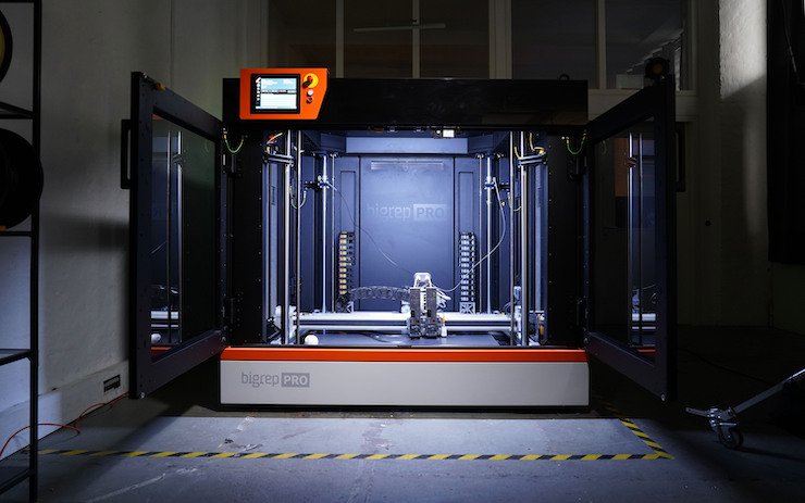 BigRep PRO 3D printer