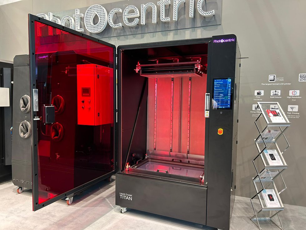 Photocentric Titan 3D printer at Formnext - Photo by Oliver Johnson