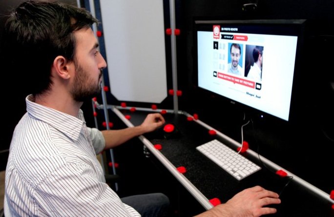 MakerBot photo booth - MakerBot