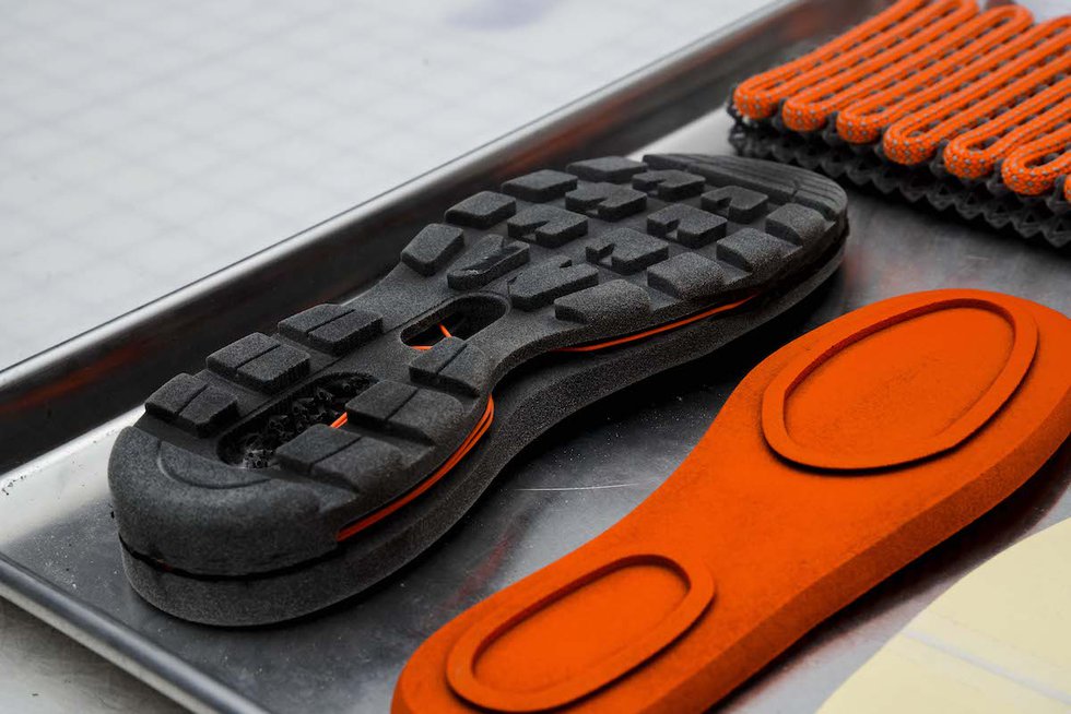 HILOS partners with Steve Madden - HILOS