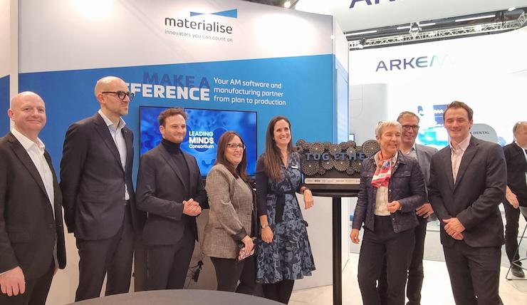 Representatives of the eight founding members of the Leading Minds consortium. - TCT