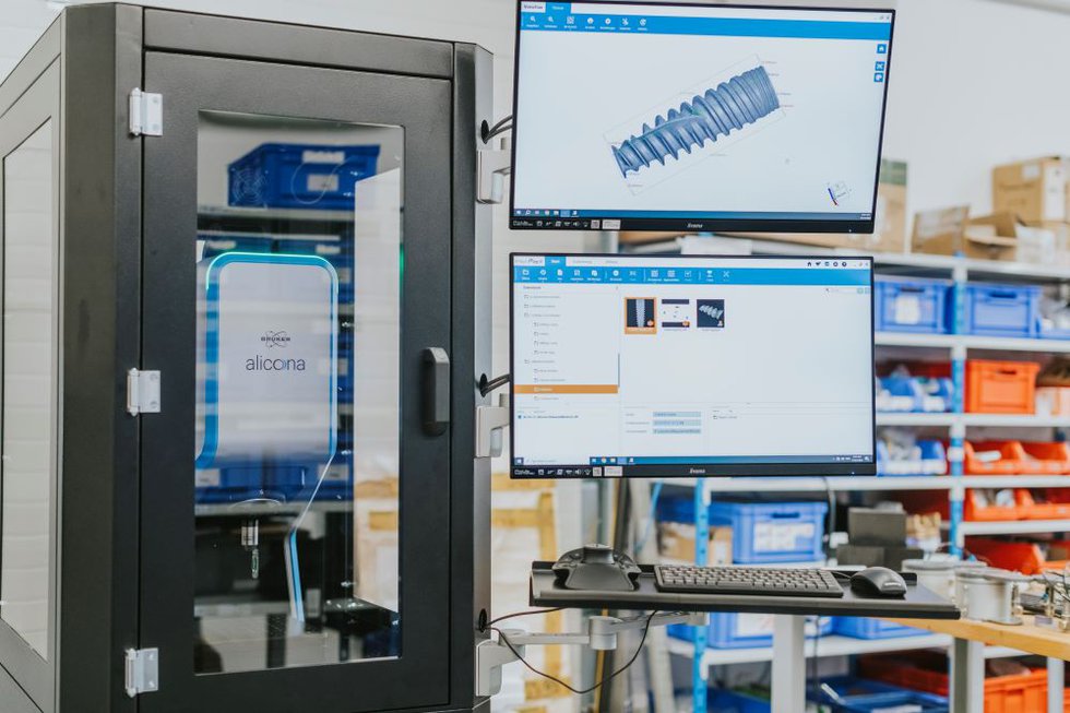 FocusX Shopfloor Enclosure is a self-contained workstation. - Bruker Alicona