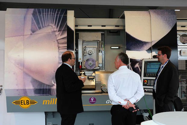 The new millGrind creep-feed grinding machine with integrated laser metal deposition and milling.