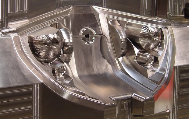 PowerMILL 2016 makes it easier to program mirrored or symmetrical parts.