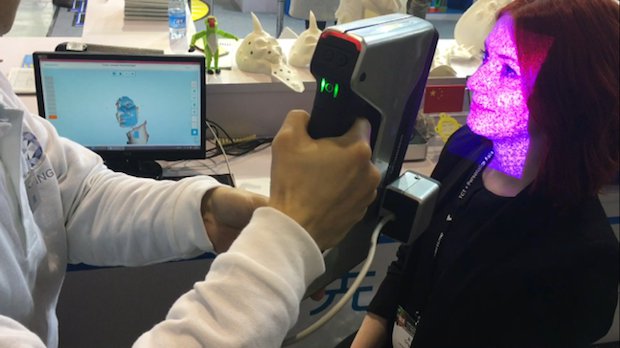 3D scanning demo on Shining3D booth.