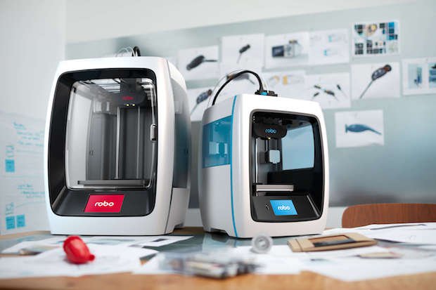 Robo CES 2017 R2 C2      Both the R2 and C2 are Wi-Fi compatible and run using the new Robo mobile and tablet application. - Robo