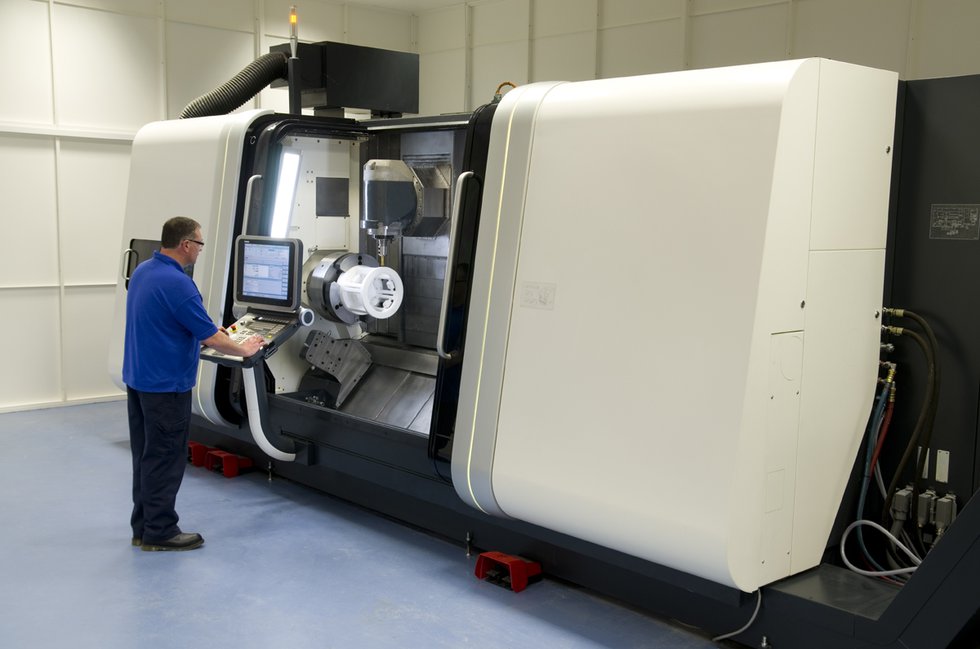 Dalau      dalau uses Delcam’s FeatureCAM to program its new DMG machine