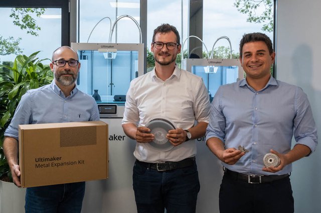 From left: Miguel Calvo (CTO, Ultimaker), Tobias Rödlmeier (Business Development Manager – Metal Ecosystem at BASF Forward AM), and Andrea Gasperini (Product Manager, Ultimaker)