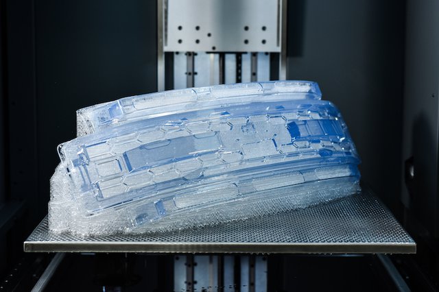Neo800_Stereolithography_Somos_Watershed_Large_Automotive_Grill_12.jpeg