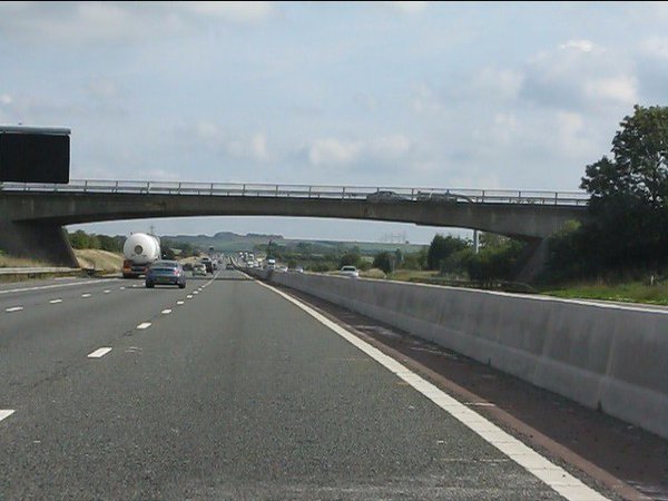 M4_Motorway_-_minor_road_overbridge_near_Pucklechurch_-_geograph.org.uk_-_2084596.jpg