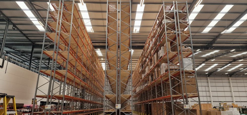 The new 120,000 ft2 warehousing facility aims to expand the 3D printing company's reach to UK customers