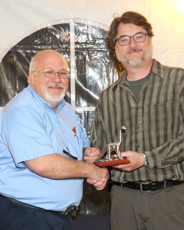 Stewart Davis receives AMUG DINO award