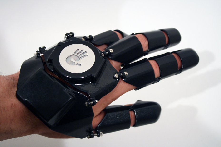 Glove One: The 3D printed glove phone